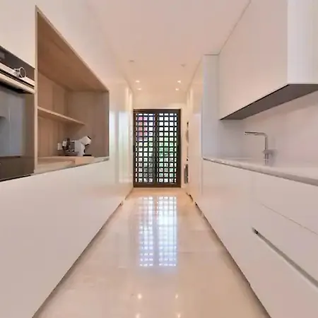 Apartment With Sea View In - What'app - 0034-658-266-820 - For Reservations! Marbella